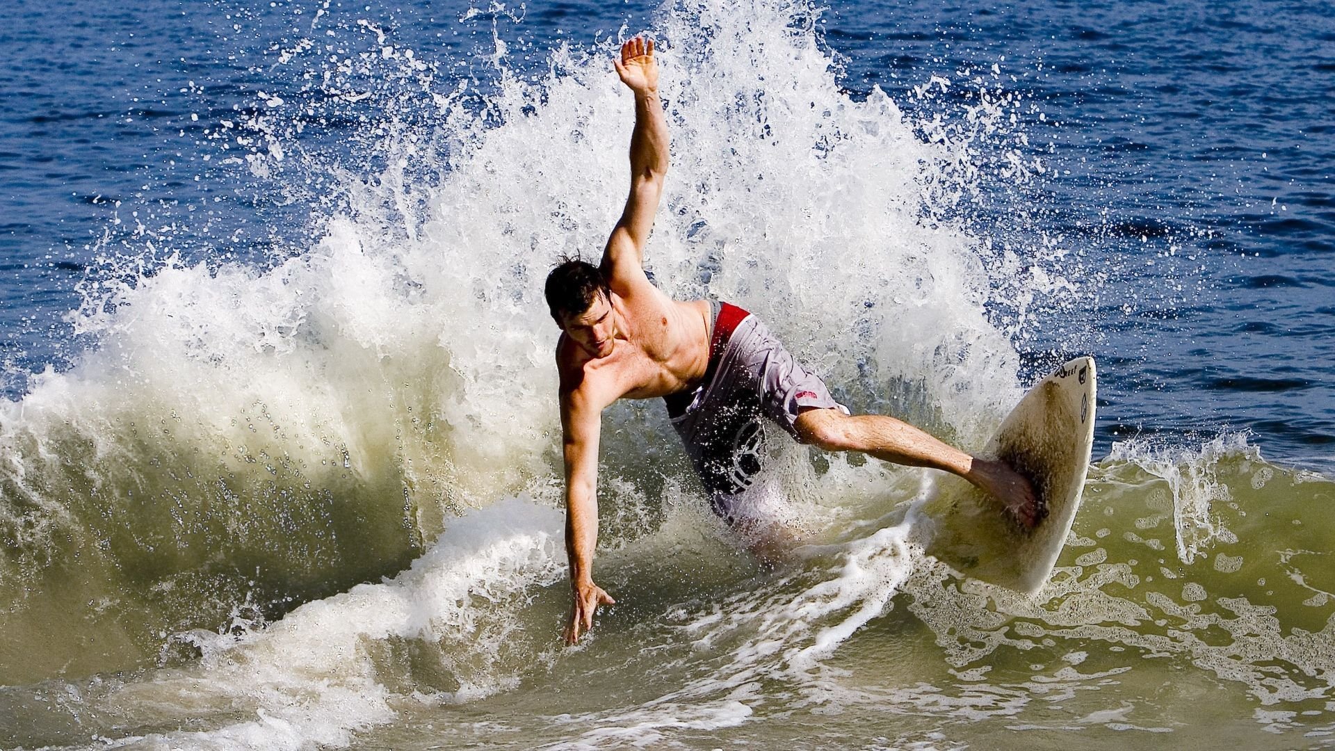 曼城越踢越顺,哈兰德的脚感越来越恐怖,哈兰德穿曼城球衣