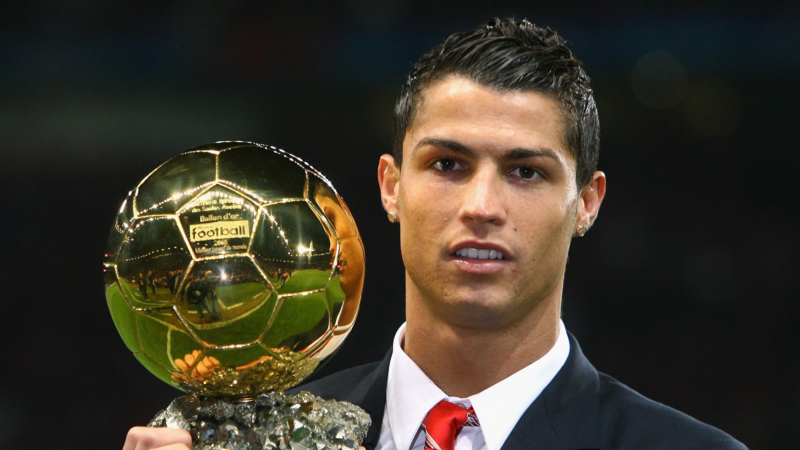 星空电竞平台-湖人队需要詹姆斯回来吗？前NBA冠军球员认为不需要，湖人还要签谁